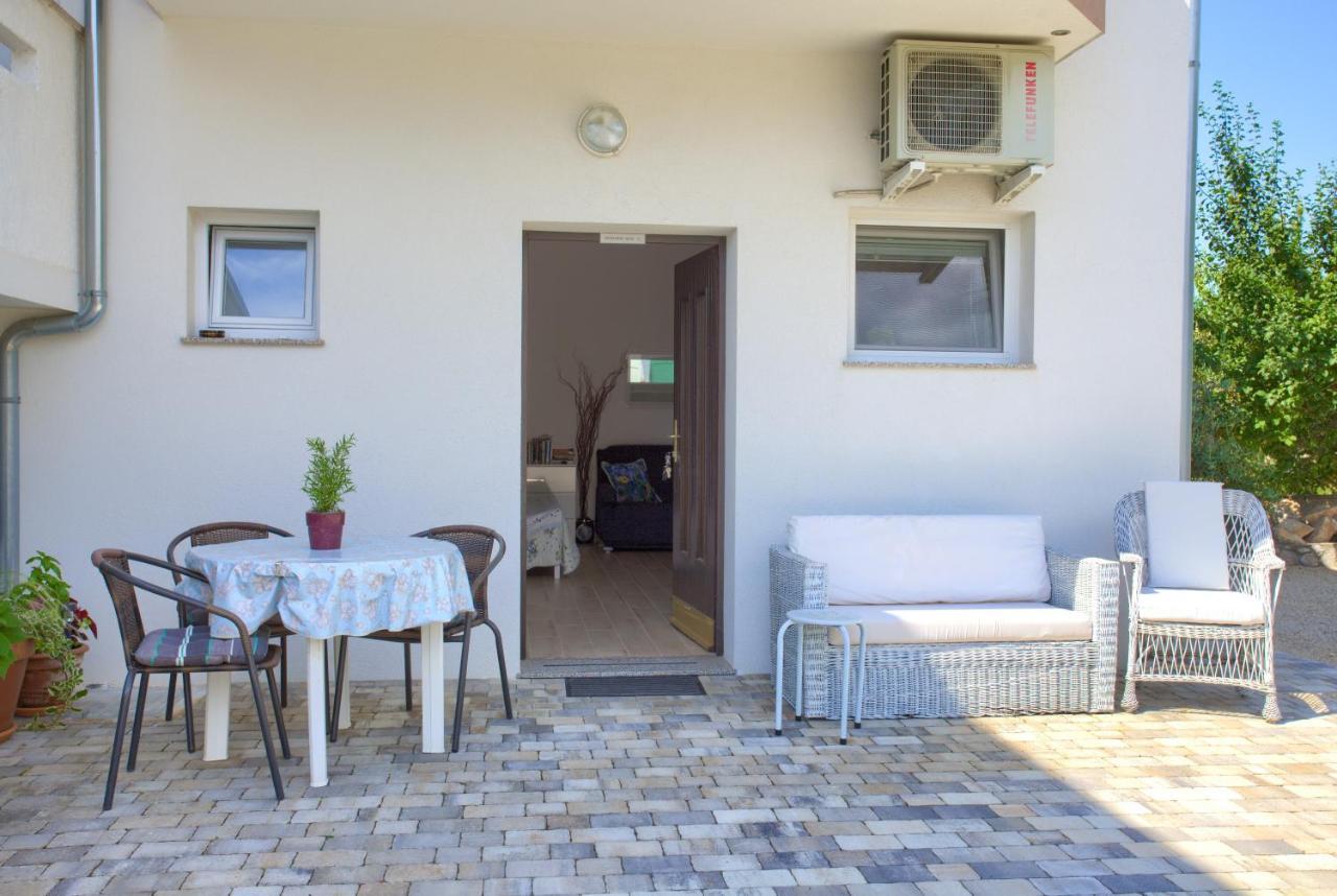 Apartment Nena Krk Town Exterior foto